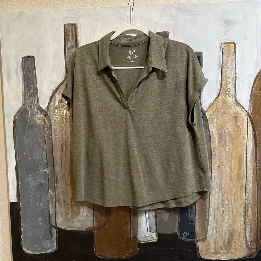 GAP Khaki Women's Short Sleeve Top